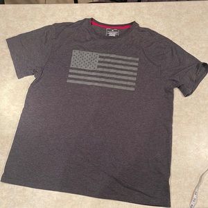 Gray USA Flag T-Shirt Size: XL
